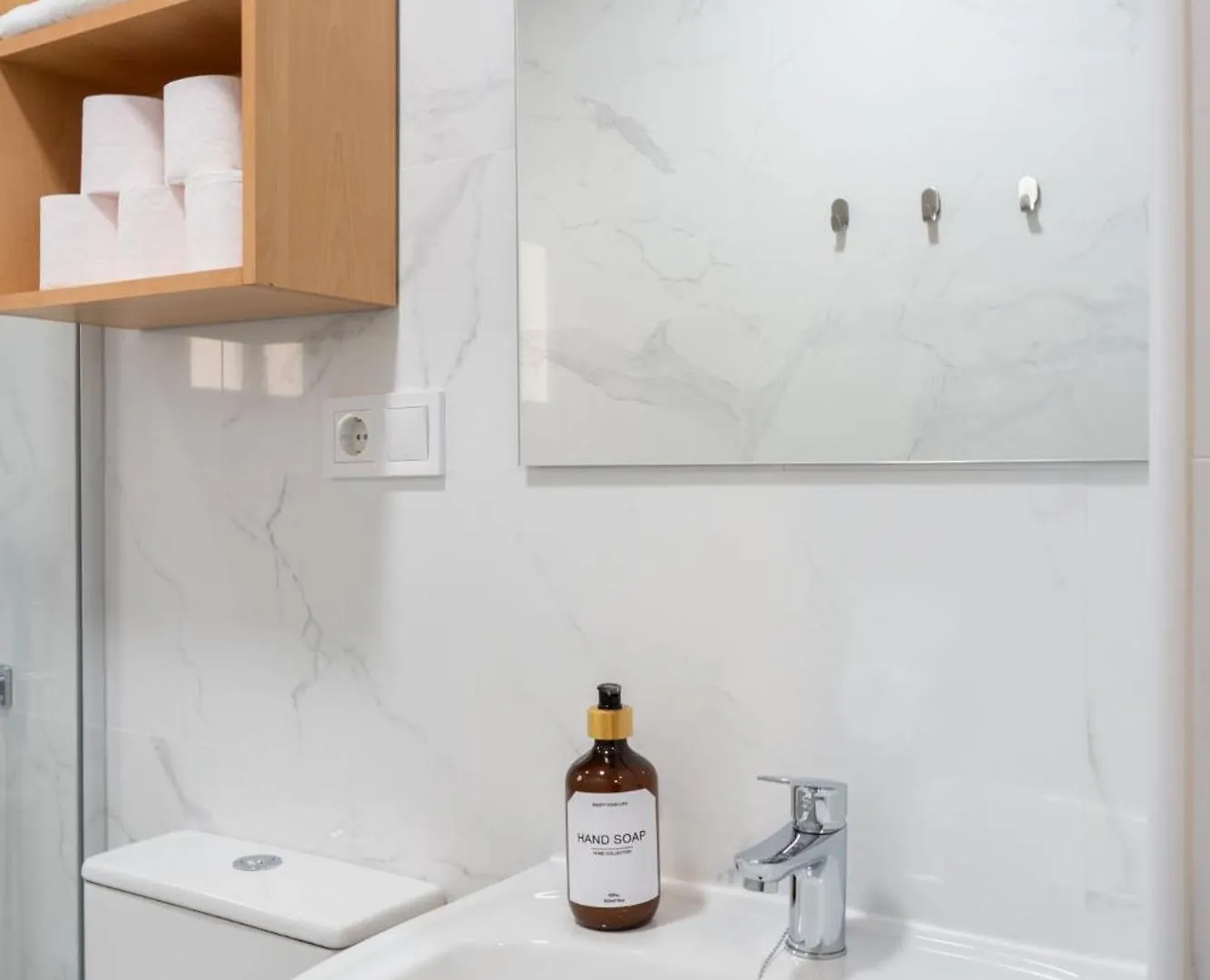 Apartamento Amplio Con Dos Banos 马拉加